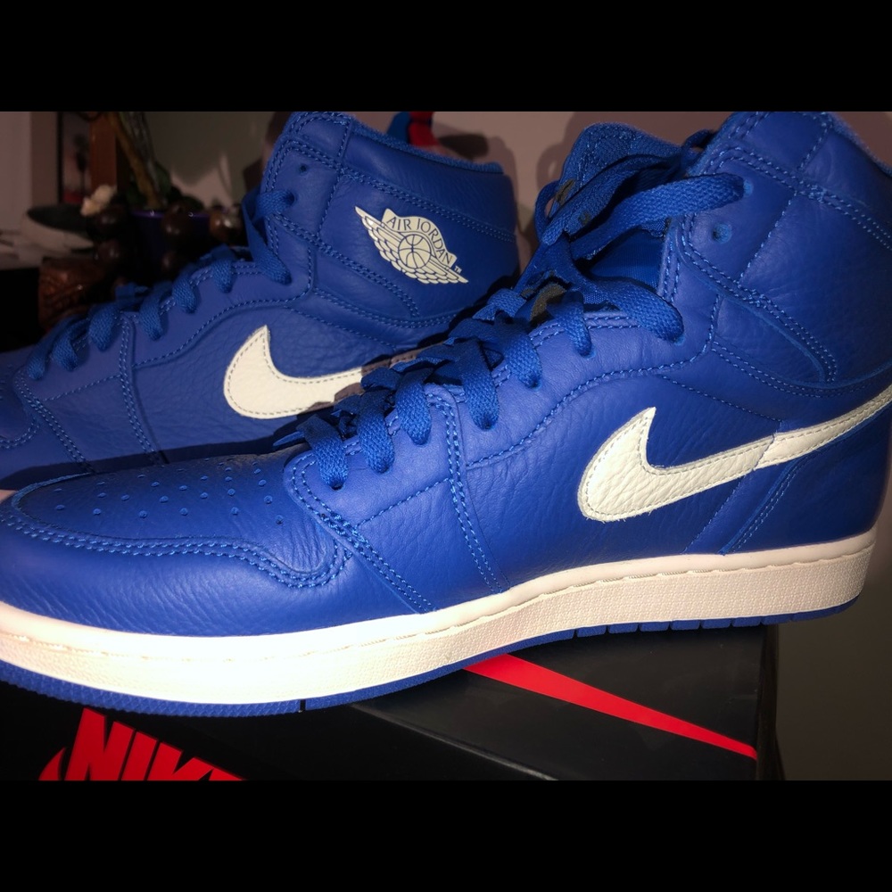 Men’s Nike shoes
